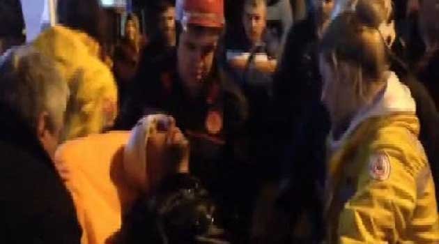 5 katlı binanın çatısına çıktı; bileklerini kesti