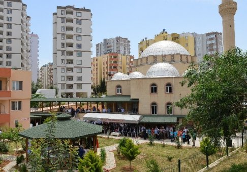 5 Ocak Camii ve Kız Kur’an Kursu açıldı