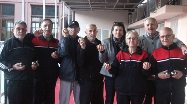 60’ından sonra Bocce öğrenen gençler kupa hedefliyor