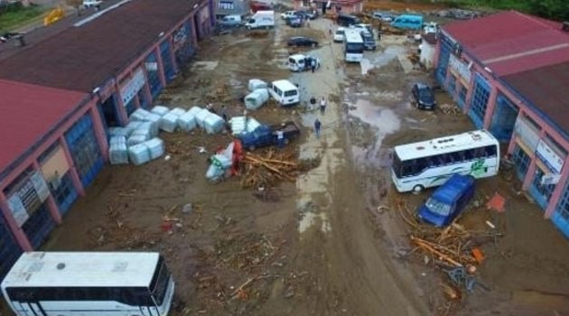 8 kişinin öldüğü selde 3 kişi de kayıp