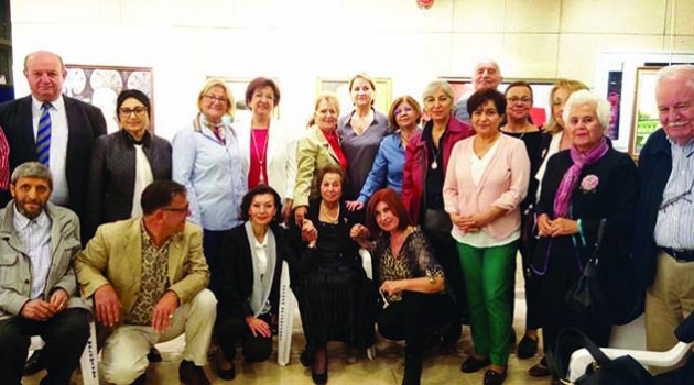 86 yaşındaki ressamdan muhteşem performans