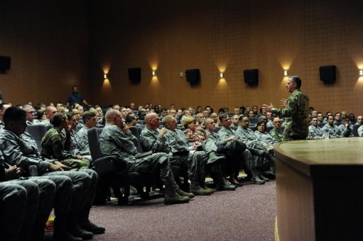 ABD Hava Kuvvetleri Komutanı İncirlik’te