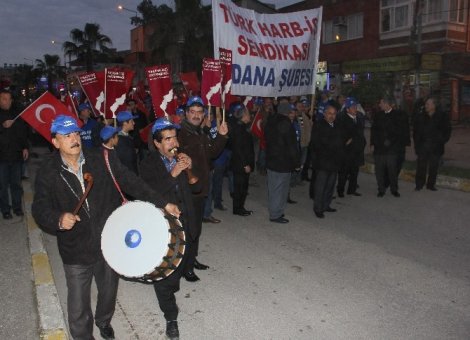 İncirlik işçilerinden davullu zurnalı eylem