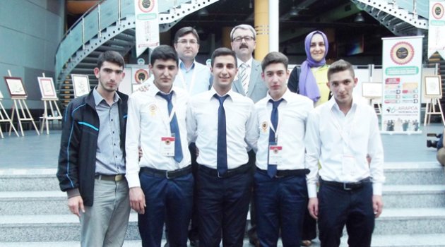 Adana Anadolu İHL Arapça bilgi yarışmasında 4. odu