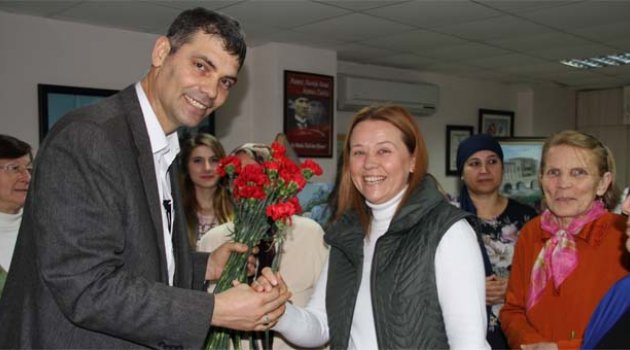 Adana boşnakları Kadınlar Günü’nü kutladı