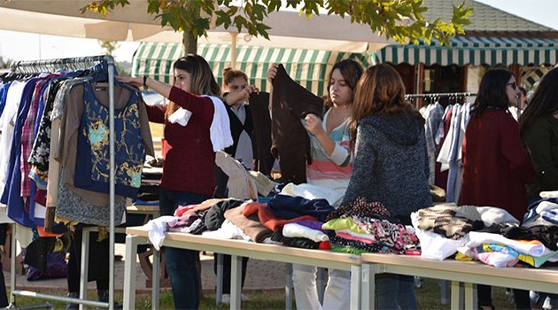 Adana BTÜ’de kıyafet değişim şenliği