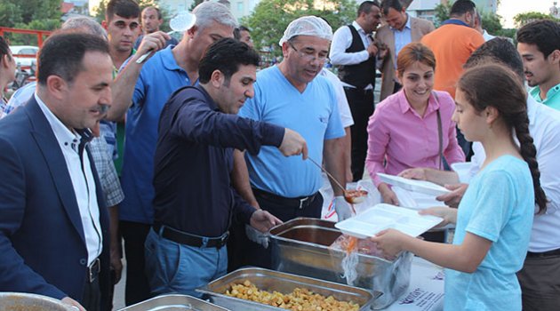 Adana bu iftarda buluştu