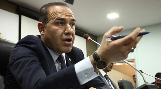 Adana Büyükşehir Belediye Başkanı Sözlü kaza yaptı