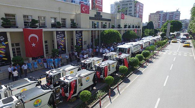 Adana Büyükşehir’in hizmet filosu güçlendi