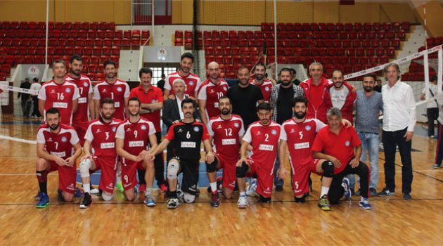 Adana Byz Algomed Spor liderliği sürdürdü
