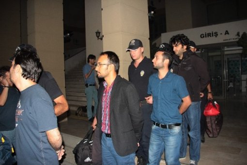 Adana’da 14 Polis Fetö’den Tutuklandı
