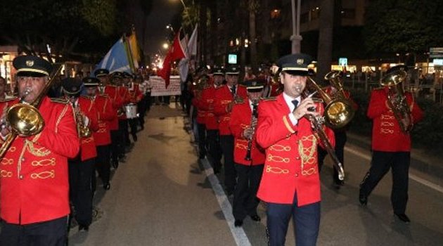 Adana’da 29 Ekim Kutlamaları