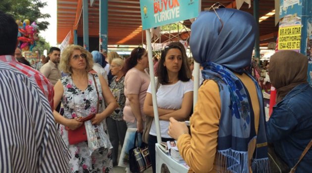 Adana’da AK Parti’li kadın görevlilere saldırı