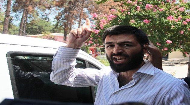 Adana’da cemaatin dövdüğü canlı bomba paniğine sebep olan şahıs adliyeye sevk edildi
