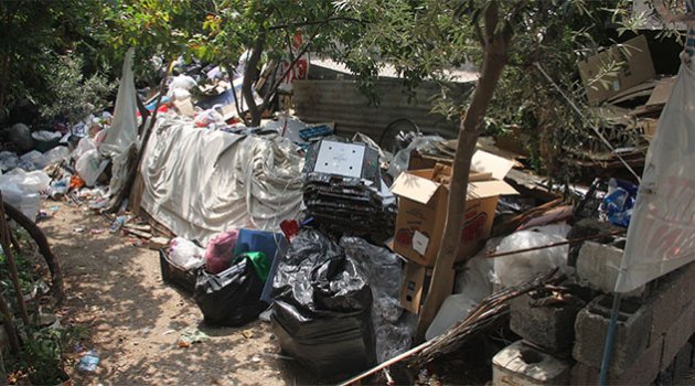 Adana’da Çöp Ev