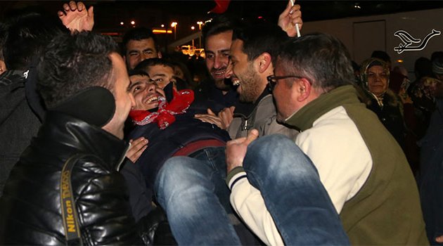 Adana’da coşkulu asker uğurlaması