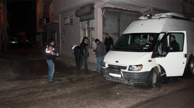Adana’da el yapımı bomba patladı: 1 yaralı