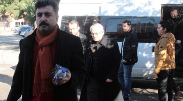 Adana’da FETÖ Soruşturmasında Gözaltına Alınan 10 Hakim Ve Savcı Adliyeye Sevk Edildi