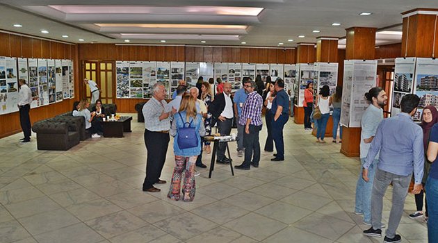 Adana’da ilk kez mimarlık sergisi açıldı.