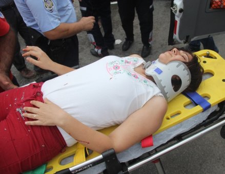 Adana’da Kavşakta Üç Araç Birbirine Girdi: 2 Yaralı