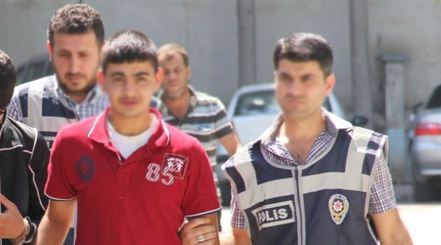 Adana’da küfür cinayeti