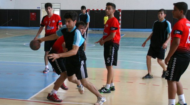 Adana’da okullararası Hentbol, Kano ve Atletizm finalleri gerçekleştirilecek