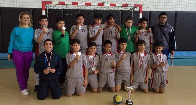 Adana’da Okullararası Küçük Erkekler Hentbol Müsabakaları