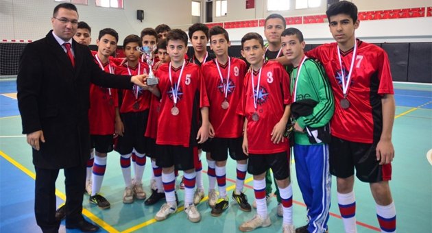 Adana’da Okullarası Yıldız Erkekler Futbol Müsabakaları