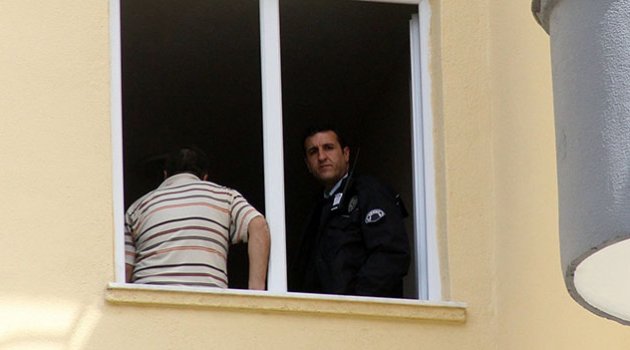 Adana’da polis memuru intihar etti
