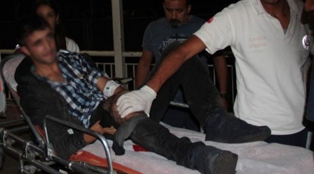 Adana’da polise ateş açan 2 gösterici bacağından vuruldu