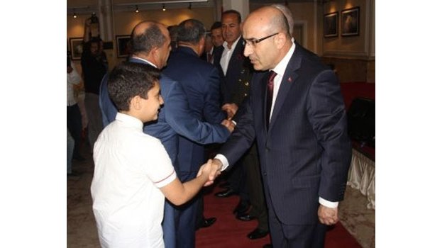 Adana’da Protokol Bayramlaştı