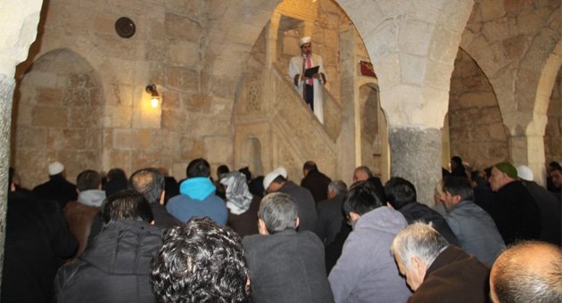 Adana’da Suriyeli sığınmacılar için Cuma Hutbesi okundu
