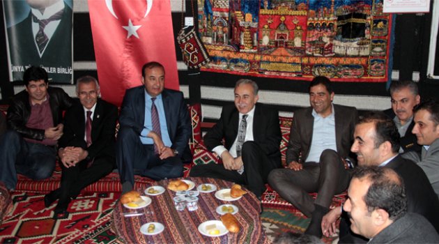 Adana’daki Konyalılar, Hemşerileri Ünal Karaman’ı "Otağ"da ağırladı