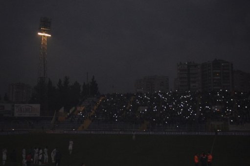 Adana Demirspor, Balıkesirspor maçında elektirik şoku
