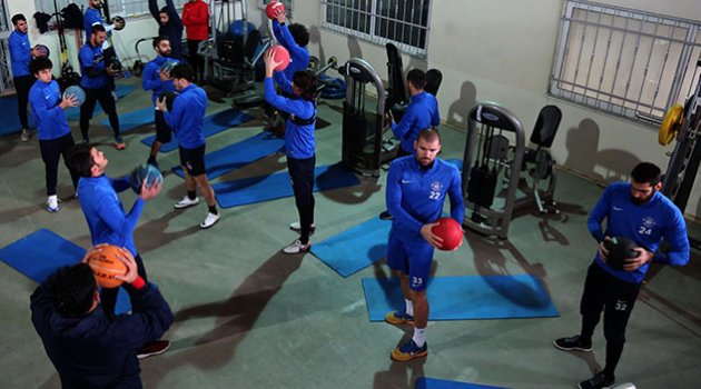 Adana Demirspor çalışmalara başladı