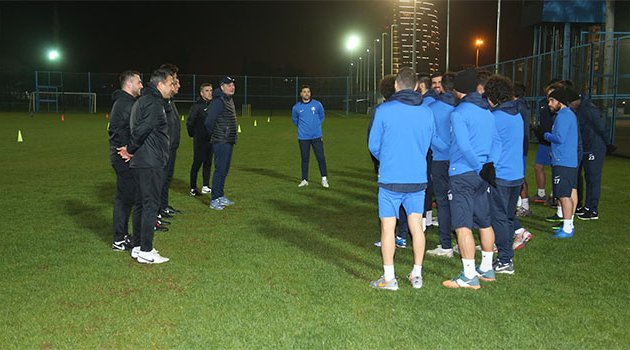 Adana Demirspor çalışmalara başladı