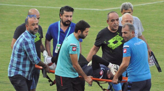 Adana Demirspor’da kaleci Emrullah Şalk, ısınırken sakatlandı
