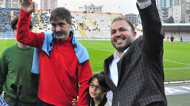 Adana Demirspor’dan Emektarlara Plaket