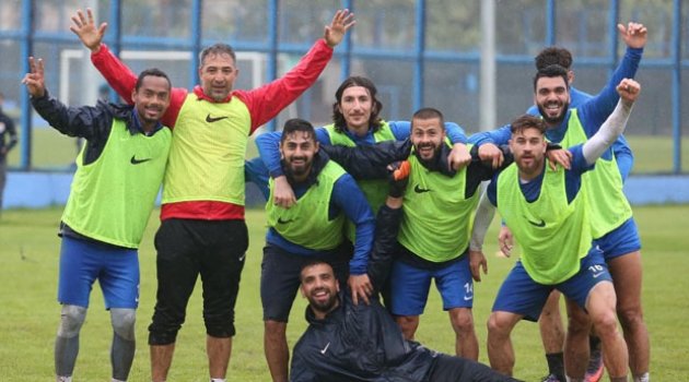 Adana Demirspor, Giresunspor Maçı Hazırlıklarını Tek Antrenmanla Sürdürdü