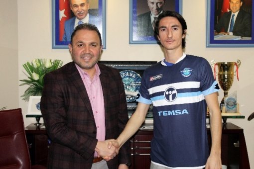 Adana Demirspor Onur Akbay ile anlaştı