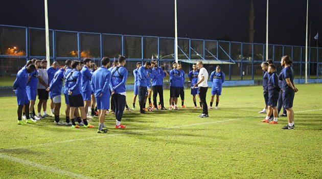 Adana Demirspor sıkı çalışıyor