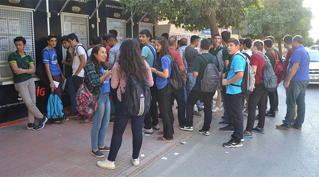 Adana Demirspor taraftarından Kocaelispor'a destek