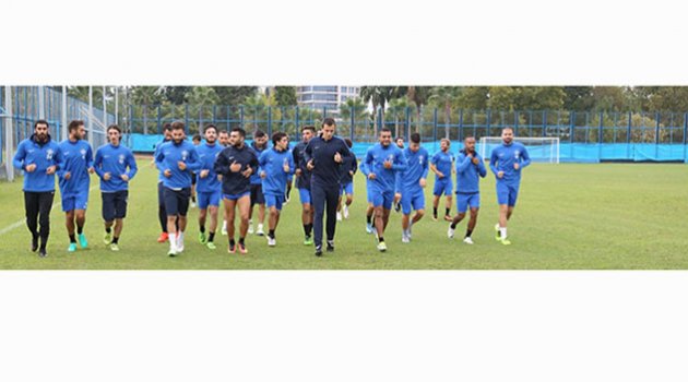 Adana Demirspor yoluna namağlup devam etmek istiyor
