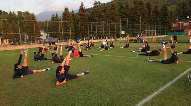 Adana Demirspor'un Bolu kampı başladı