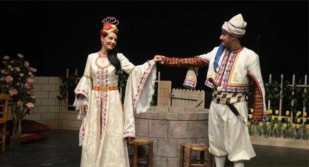 Adana Devlet Tiyatrosu’nda “Macun Hokkası”