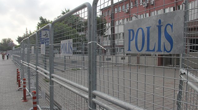 Adana Emniyetine bombalı saldırı önlemi