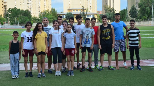 Adana Gençlikspor atletleri final yarışmaları için Ankara’ya gitti