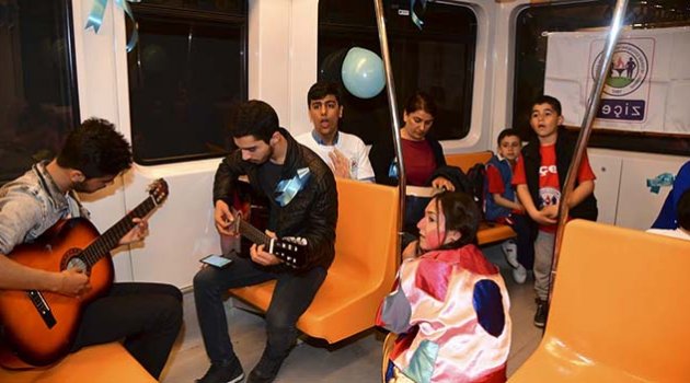 Adana Metrosu’nda otizm farkındalık etkinliği