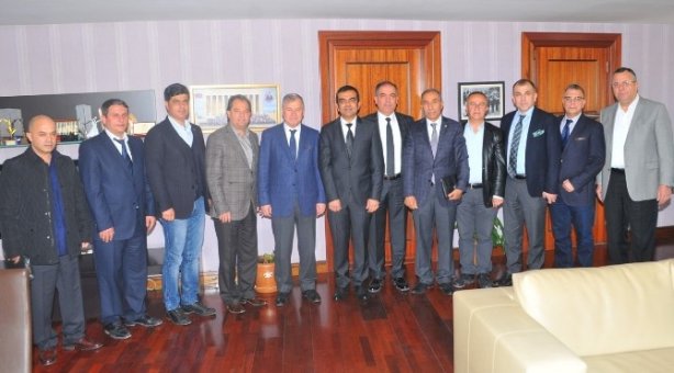 Adana'nın kalkınması için el birliği şart