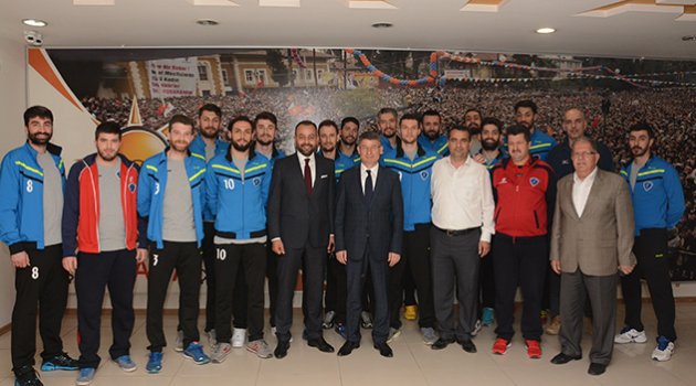 Adana Toros Byz Spor’dan Fikret Yeni’ye teşekkür ziyareti